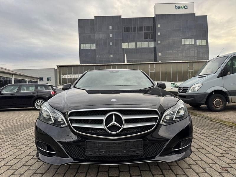 Gebraucht Mercedes E220 170 PS (125 kW) 2017 Schwarz Limousine