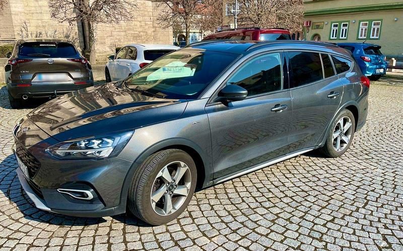 Gebraucht Ford Focus Active X 150 PS (110 kW) 2022 Grau Kombi