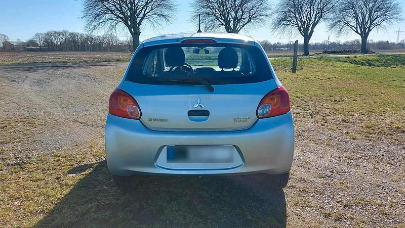 Gebraucht Mitsubishi Space Star 71 PS (52 kW) 2014 Silber Van / Kleinbus