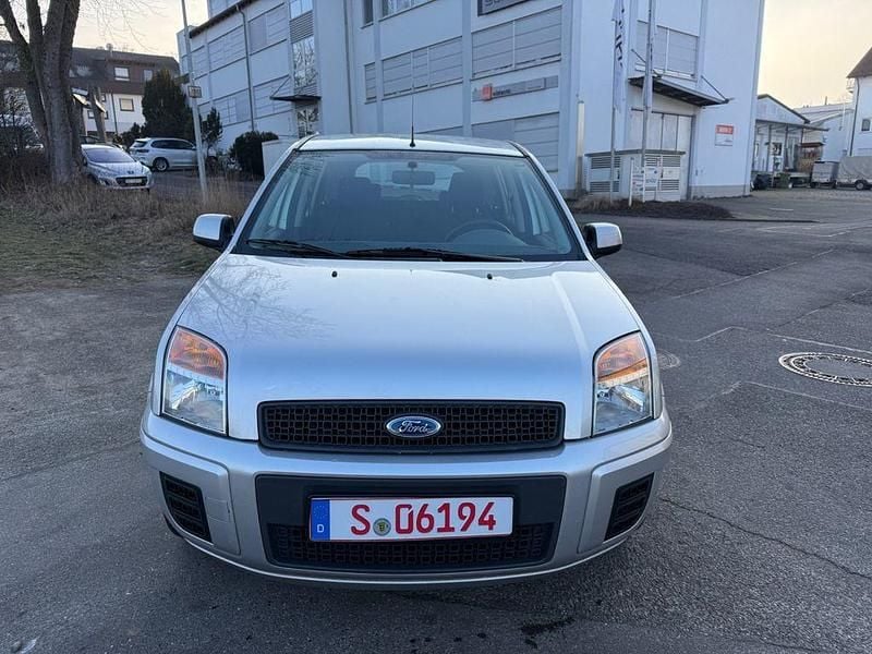 Silber Gebraucht 2010 Ford Fusion Style Kleinwagen | 7.499 € (Teuer) - Bild 1/4