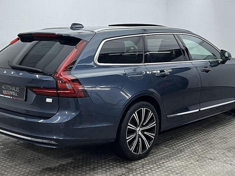 Gebraucht Volvo V90 Ultimate 455 PS (334 kW) 2022 Denim blue (metallic) Kombi