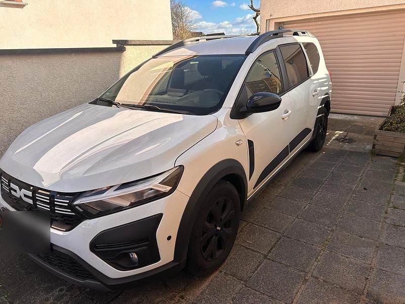 Gebraucht Dacia Jogger 110 PS (80 kW) 2023 Weiß Van / Kleinbus