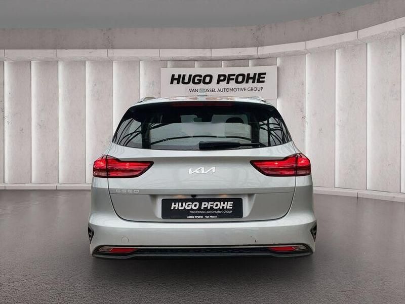 Gebraucht Kia Ceed Vision 101 PS (74 kW) 2023 Silber Kleinwagen