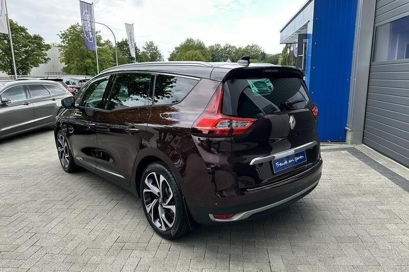 Gebraucht Renault Grand Scénic IV Black Edition 159 PS (116 kW) 2021 Rot (rotmet.) Van / Kleinbus