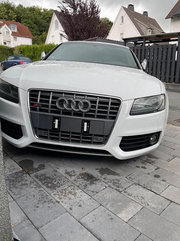 Weiß Gebraucht 2010 Audi S5 Sportback Exclusive Kleinwagen | 12.500 € (Superpreis) - Bild 1/4