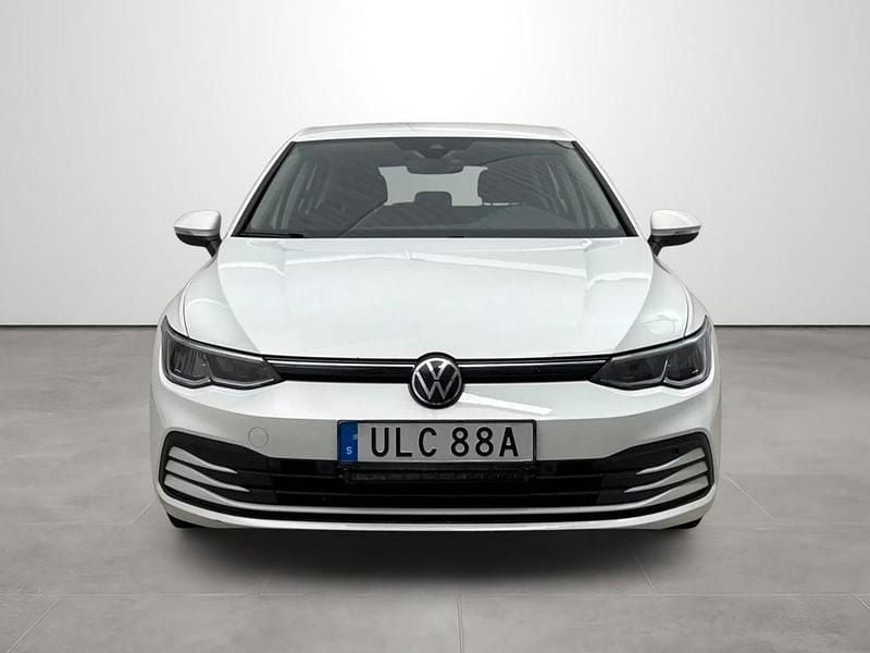 Gebraucht VW Golf VIII 131 PS (96 kW) 2022 Weiß Limousine