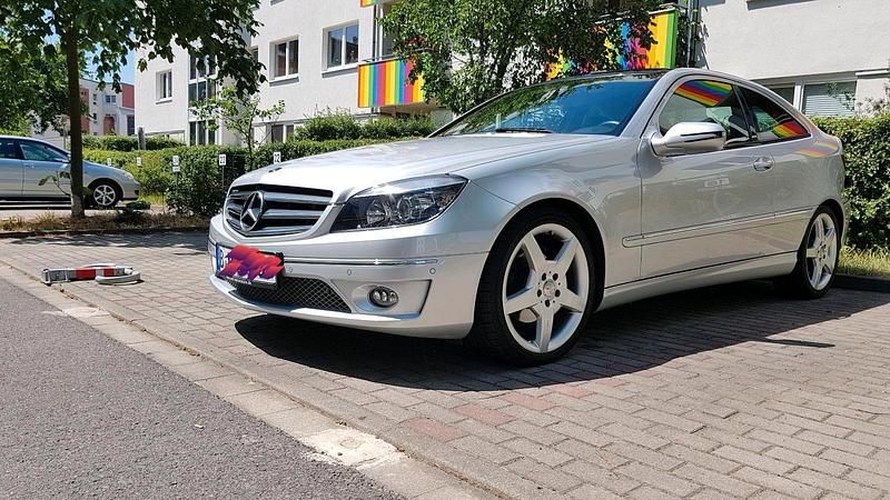 Silber Gebraucht 2009 Mercedes CLC180 Kleinwagen | 7.299 € (Fairer Preis) - Bild 1/4