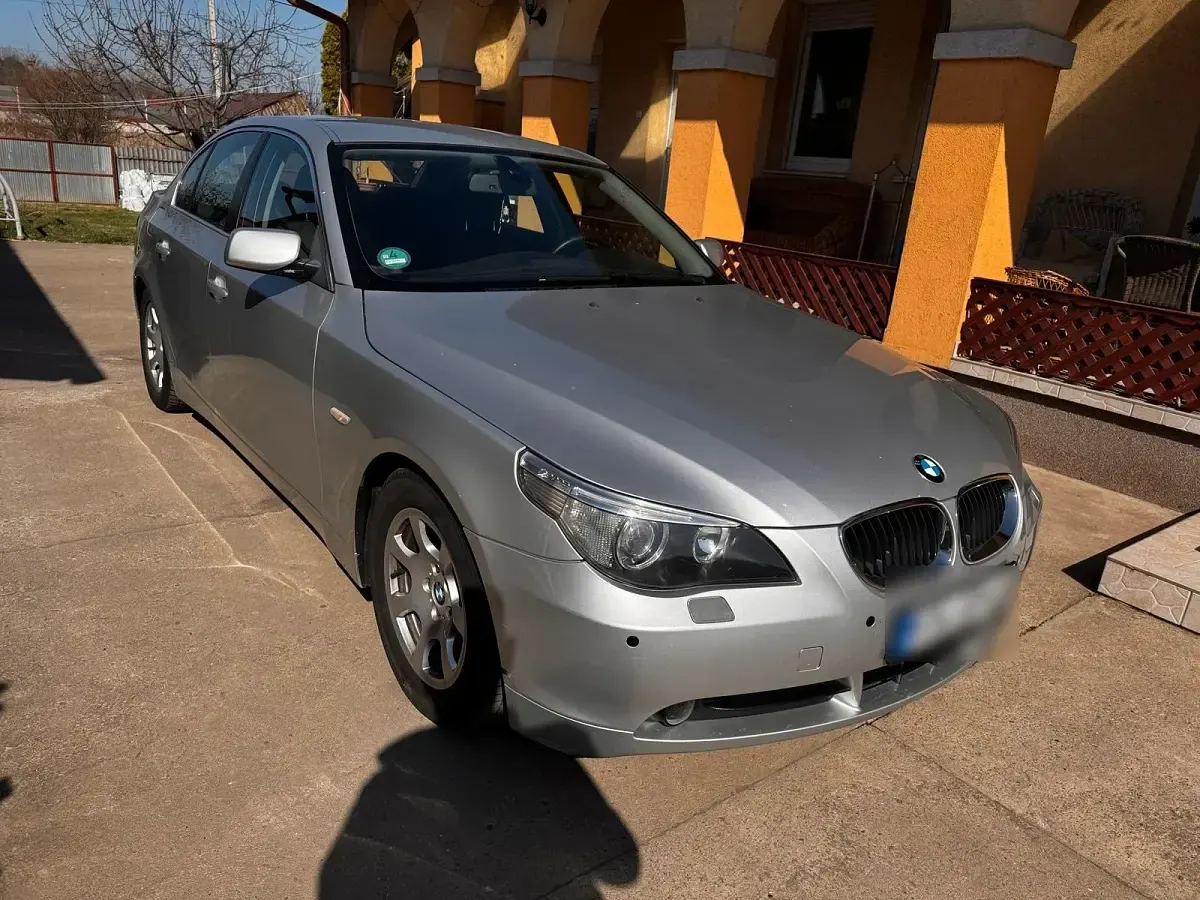 Gebraucht BMW 520 170 PS (125 kW) 2003 Silber Limousine