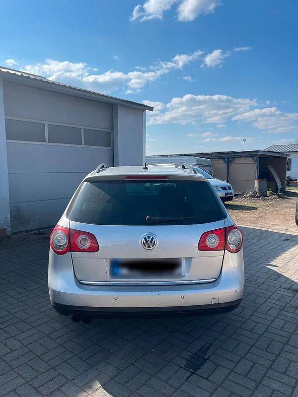 Gebraucht VW Passat 140 PS (102 kW) 2008 Silber Kombi