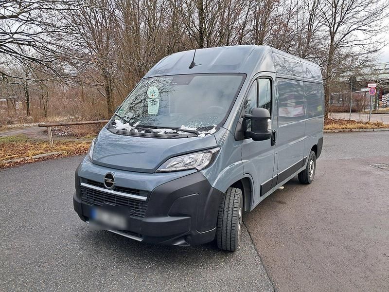 Gebraucht Opel Movano 140 PS (102 kW) 2024 Grau Van