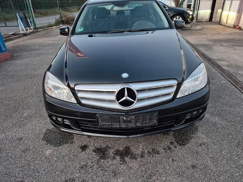 Schwarz Gebraucht 2009 Mercedes C180 Limousine | 5.200 € (Guter Preis) - Bild 1/4