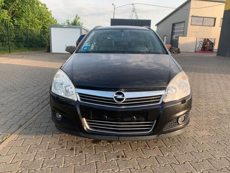 Gebraucht Opel Astra Selection 116 PS (85 kW) 2009 Schwarz Kombi