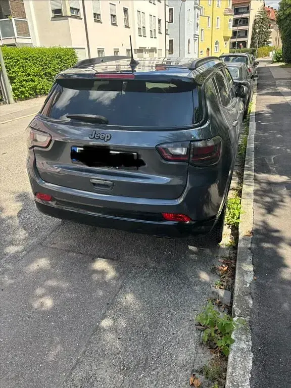 Gebraucht Jeep Compass 80th Anniversary 150 PS (110 kW) 2022 Grau SUV