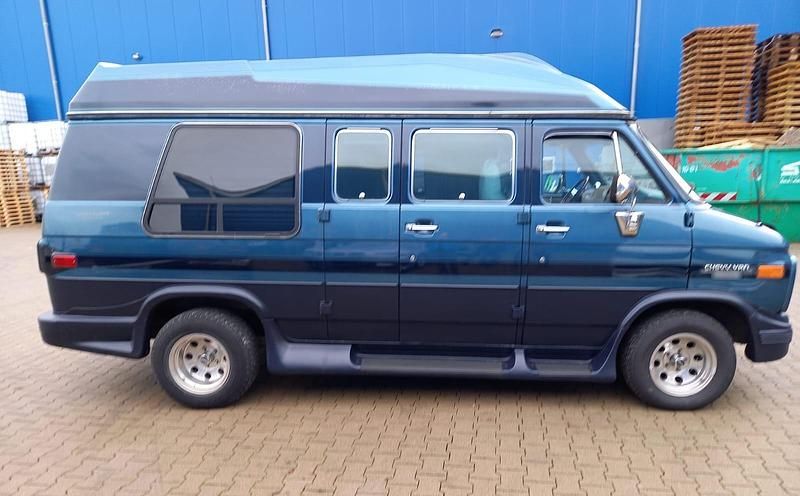 Gebraucht Chevrolet G 199 PS (146 kW) 1992 Blau Van