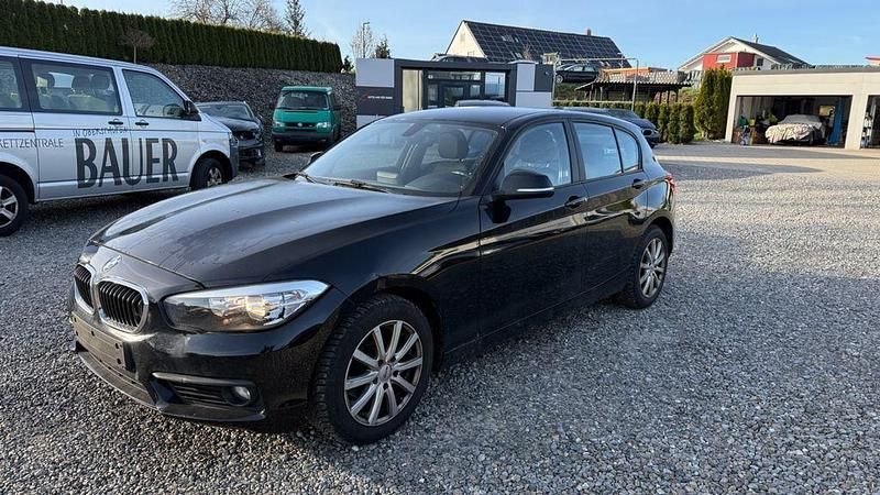 Gebraucht BMW 116 Advantage 109 PS (80 kW) 2016 Schwarz Kleinwagen
