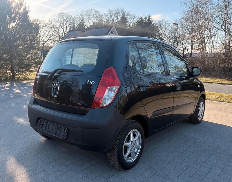 Gebraucht Hyundai i10 66 PS (48 kW) 2010 Schwarz Kleinwagen