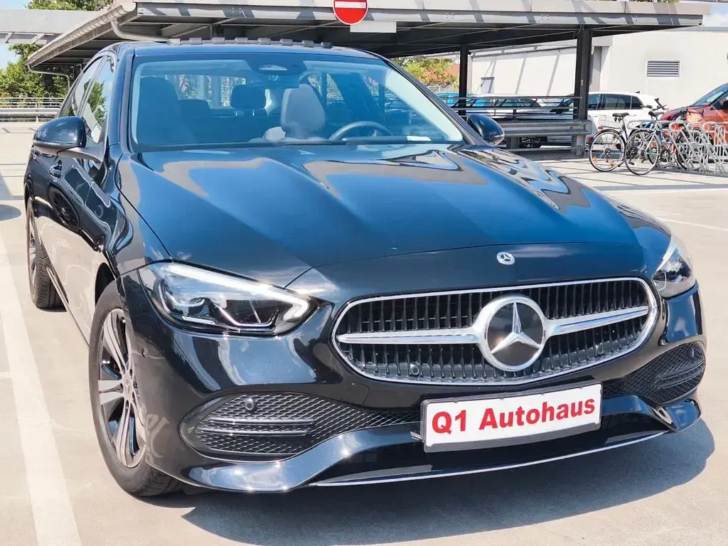 Gebraucht Mercedes C180 170 PS (125 kW) 2022 Obsidianschwarz  metalliclack Limousine