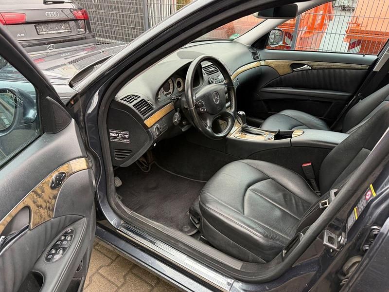 Gebraucht Mercedes E280 190 PS (139 kW) 2009 Grau Kombi