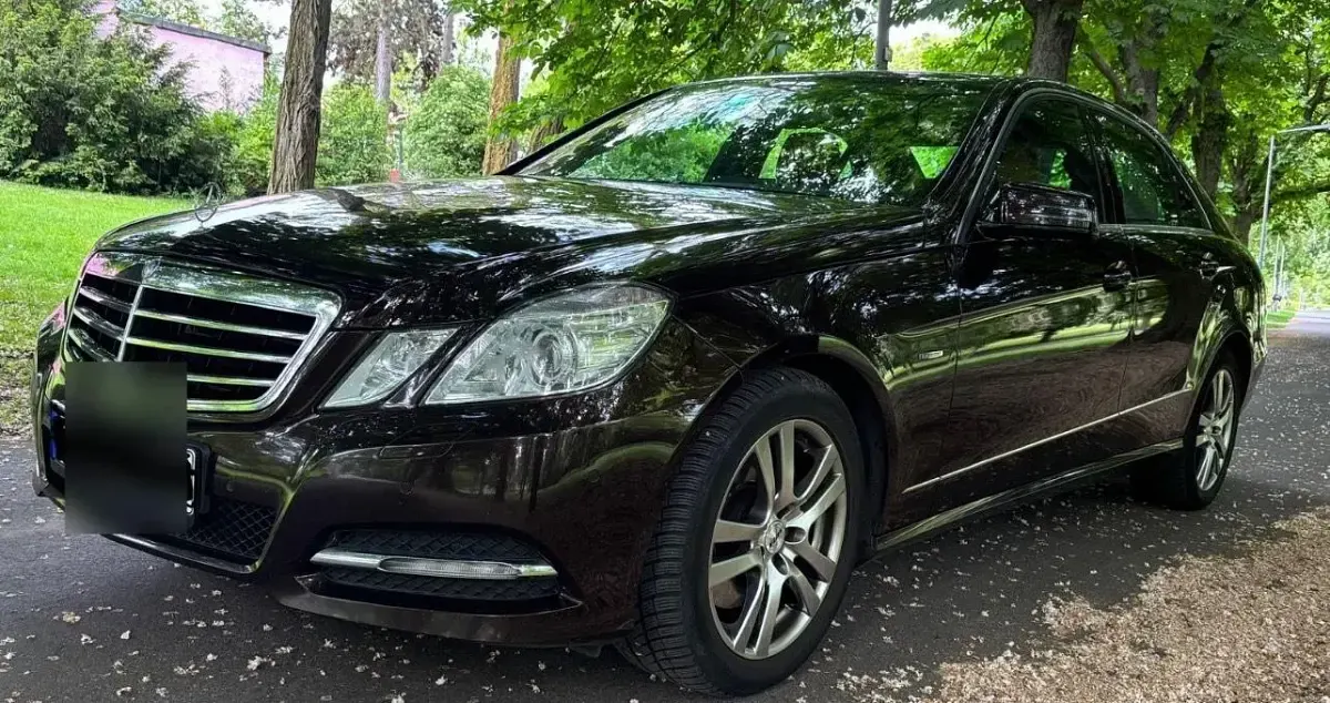 Gebraucht Mercedes E300 231 PS (169 kW) 2010 Violet Limousine