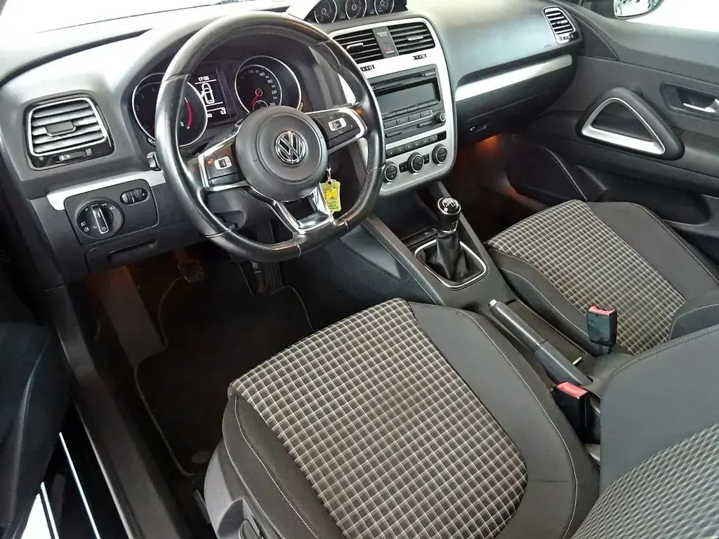 Gebraucht VW Scirocco Basis 125 PS (91 kW) 2014 Schwarz Coupé
