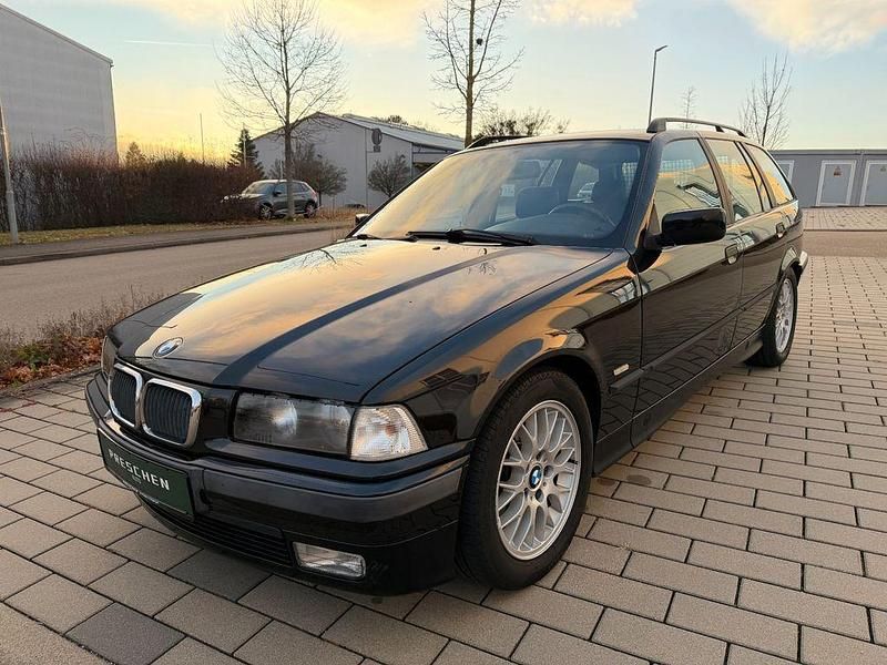 Schwarz Gebraucht 1999 BMW 323 Kombi | 5.475 € (Fairer Preis) - Bild 1/4