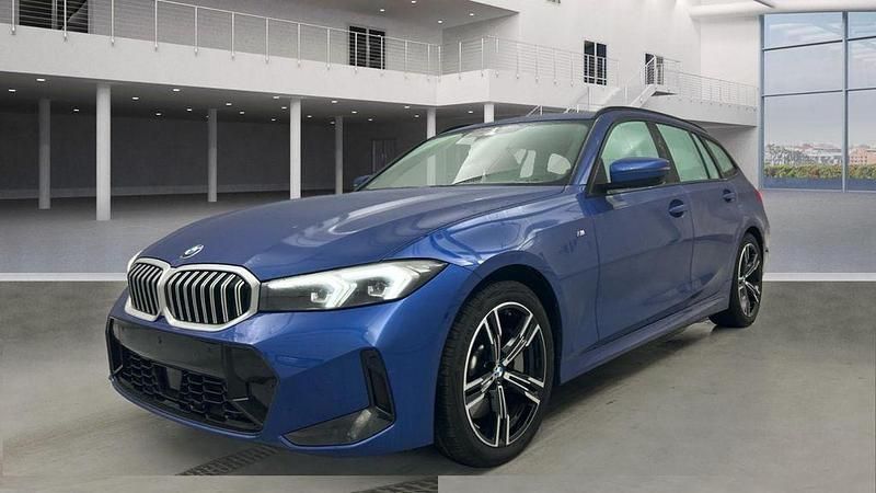 Blau Gebraucht 2025 BMW 330 M Sport Kombi | 41.900 € (Guter Preis) - Bild 1/4