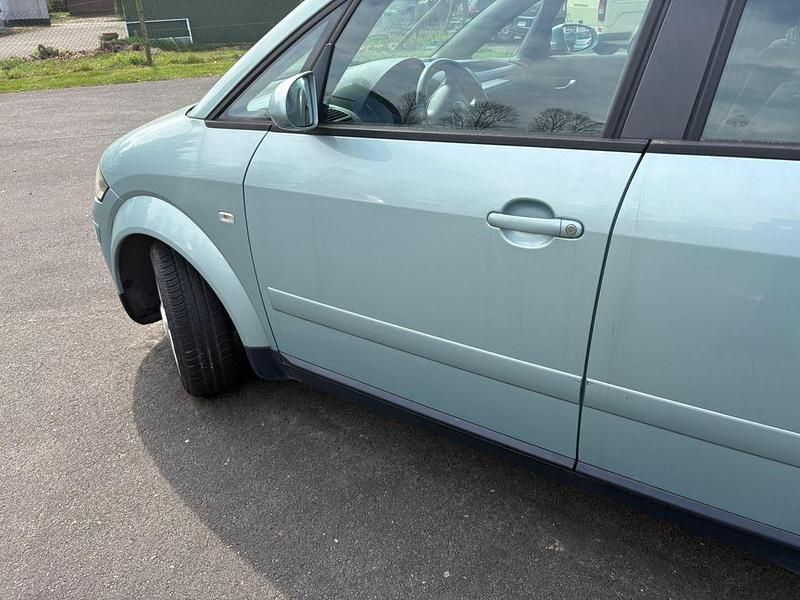 Second-hand Audi A2 75 CP (55 kW) 2002 Verde Hatchback