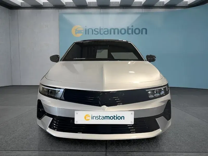 Neu Opel Astra 131 PS (96 kW) 2025 Silber Kleinwagen