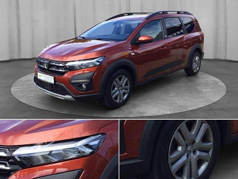 Terracottabraun (metallic) Gebraucht 2022 Dacia Jogger Comfort Kombi | 16.990 € (Fairer Preis) - Bild 1/4