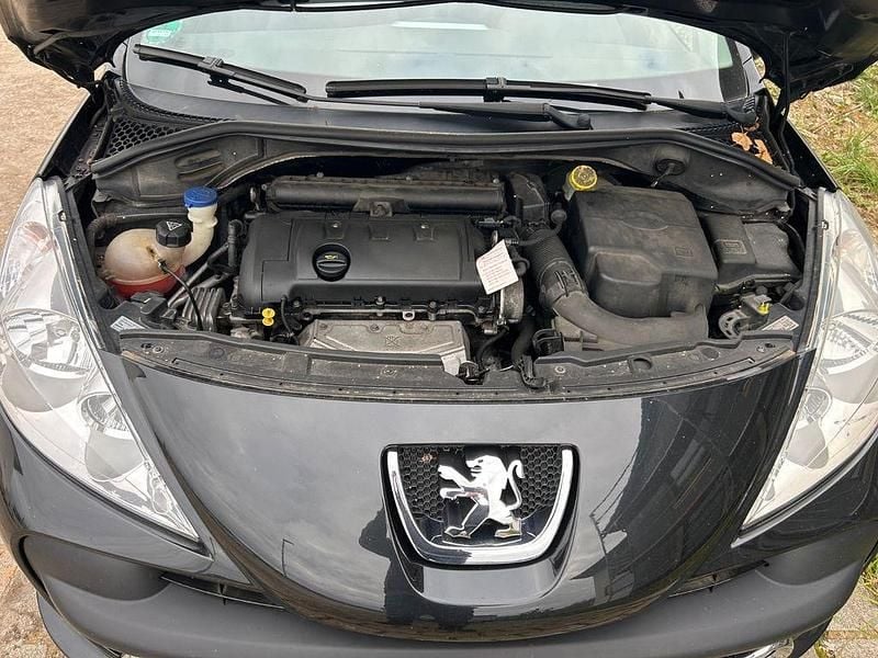 Gebraucht Peugeot 207 Urban Move 95 PS (69 kW) 2009 Schwarz Kombi