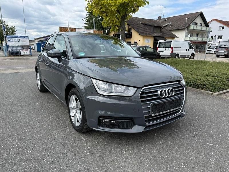 Grau Gebraucht 2017 Audi A1 Sportback Sport Kleinwagen | 11.990 € (Guter Preis) - Bild 1/4