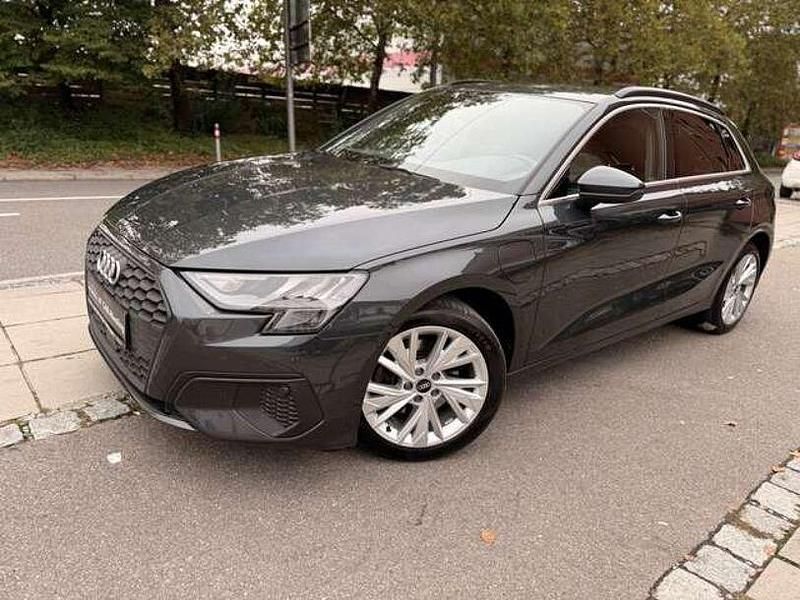 Gebraucht Audi A3 e-tron Ambiente 109 PS (80 kW) 2021 Grau Kleinwagen