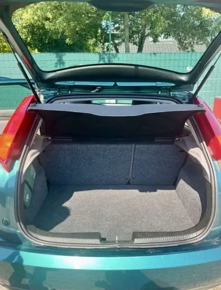 Gebraucht Ford Focus Ghia 116 PS (85 kW) 1999 Limousine