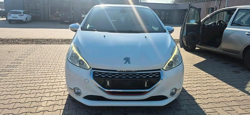 Gebraucht Peugeot 208 GTi 200 PS (147 kW) 2013 Weiß Kleinwagen