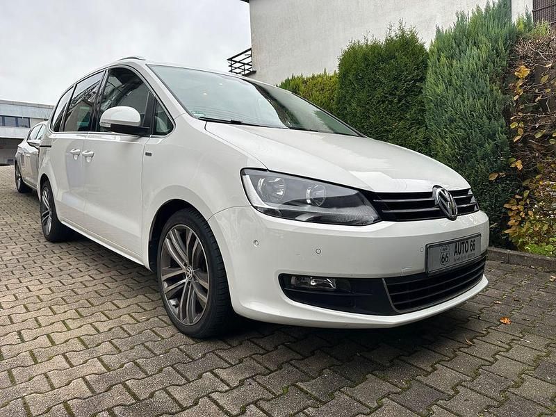 Weiß Gebraucht 2013 VW Sharan Life Van / Kleinbus | 10.990 € (Superpreis) - Bild 1/4