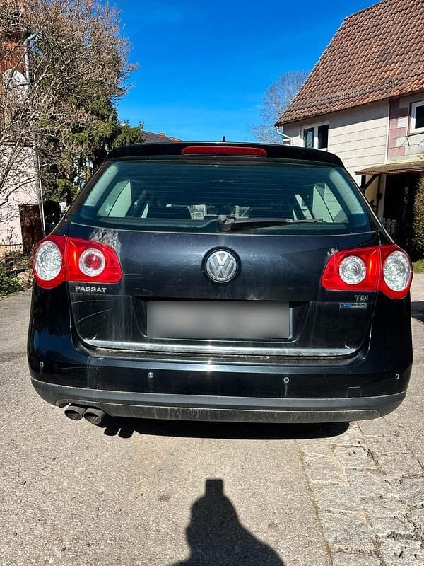 Gebraucht VW Passat 140 PS (102 kW) 2010 Schwarz Kombi