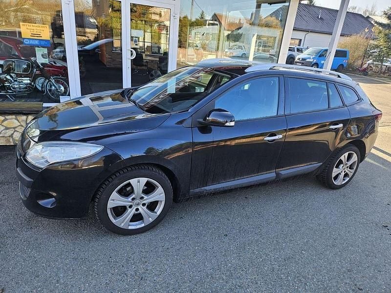Gebraucht Renault Mégane III 131 PS (96 kW) 2011 Schwarz Limousine