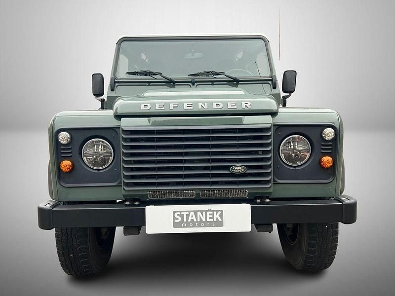 Gebraucht Land Rover Defender 122 PS (89 kW) 2015 Grün Kombi