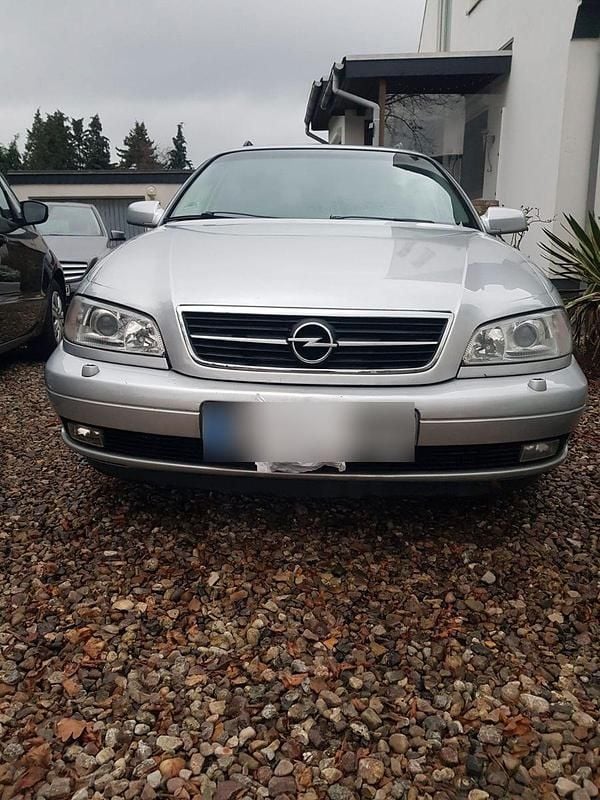 Gebraucht Opel Omega Design Edition 144 PS (105 kW) 2000 Grau Kombi