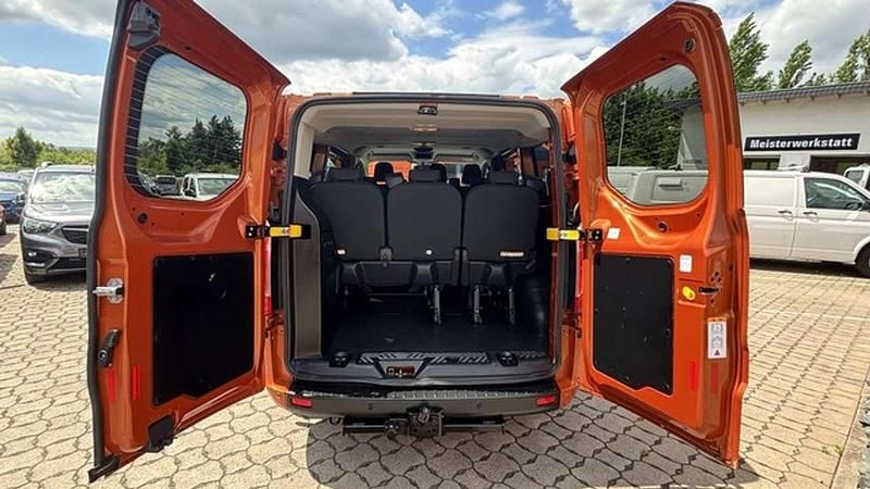 Gebraucht Ford Transit Custom 170 PS (125 kW) 2020 Hokkaidoorange metallic Kombi
