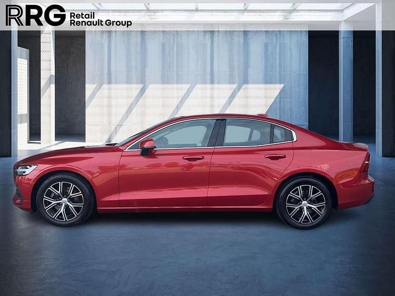 Gebraucht Volvo S60 Plus 198 PS (145 kW) 2024 Fusion red / metallic Limousine