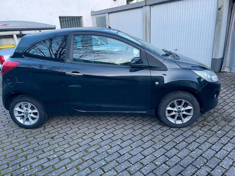 Gebraucht Ford Ka 65 PS (47 kW) 2010 Schwarz Kleinwagen