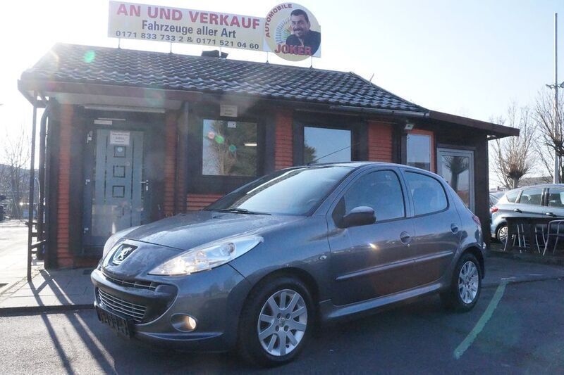 Grau Gebraucht 2009 Peugeot 206+ Basis Kleinwagen | 1.990 € (Fairer Preis) - Bild 1/4