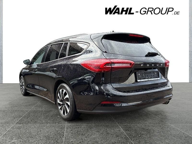 Gebraucht Ford Focus Titanium 116 PS (85 kW) 2024 Schwarz Kombi