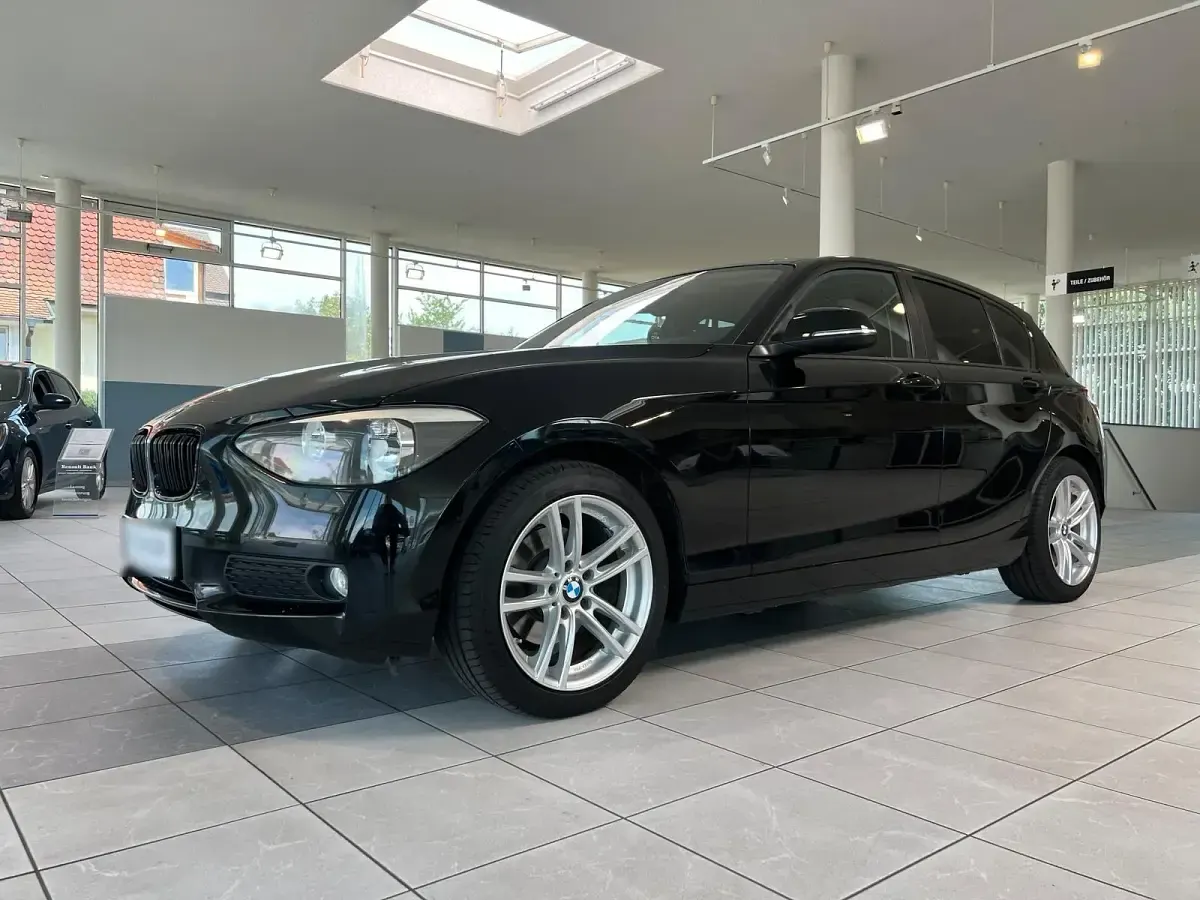 Gebraucht BMW 118 143 PS (105 kW) 2014 Schwarz Kleinwagen