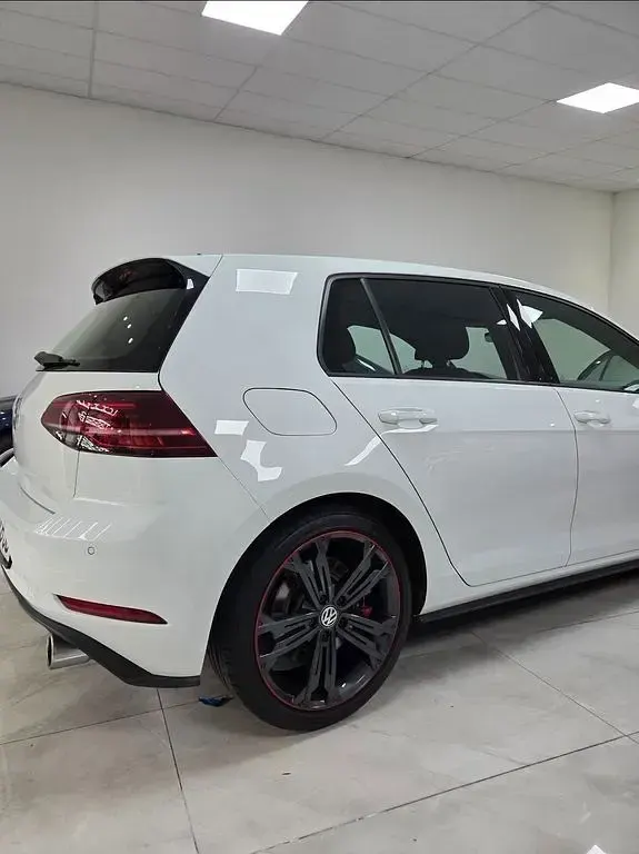 Gebraucht VW Golf VIII GTI 245 PS (180 kW) 2020 Weiß Limousine