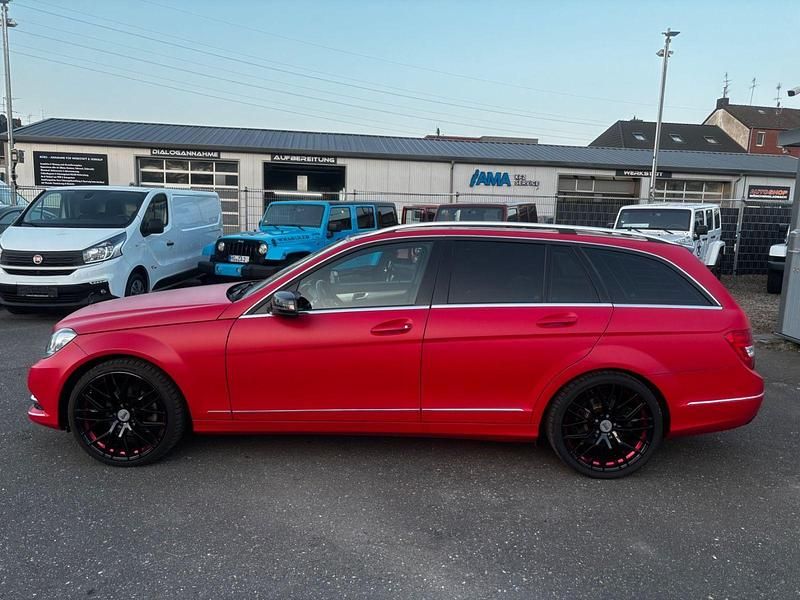 Gebraucht Mercedes C250 204 PS (150 kW) 2013 Silber Kombi