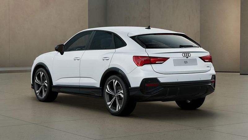 Gebraucht Audi Q3 Sportback S-Line 190 PS (139 kW) 2025 Außenfarbe: SUV