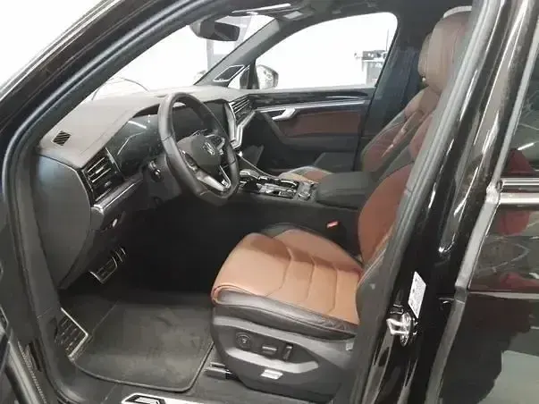 Gebraucht VW Touareg R-line 286 PS (210 kW) 2025 Braun SUV