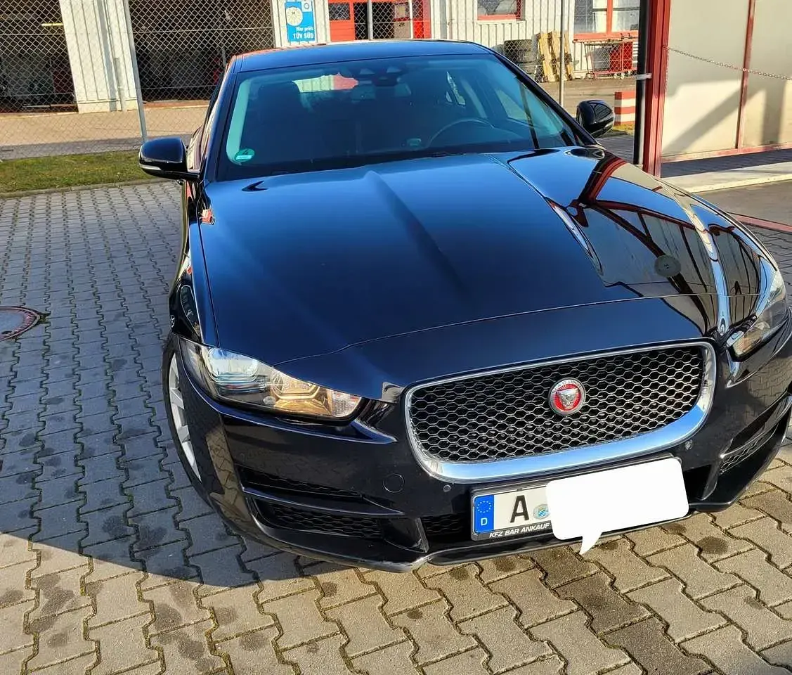 Używany Jaguar XE 179 KM (131 kW) 2016 Sedan/Limuzyna
